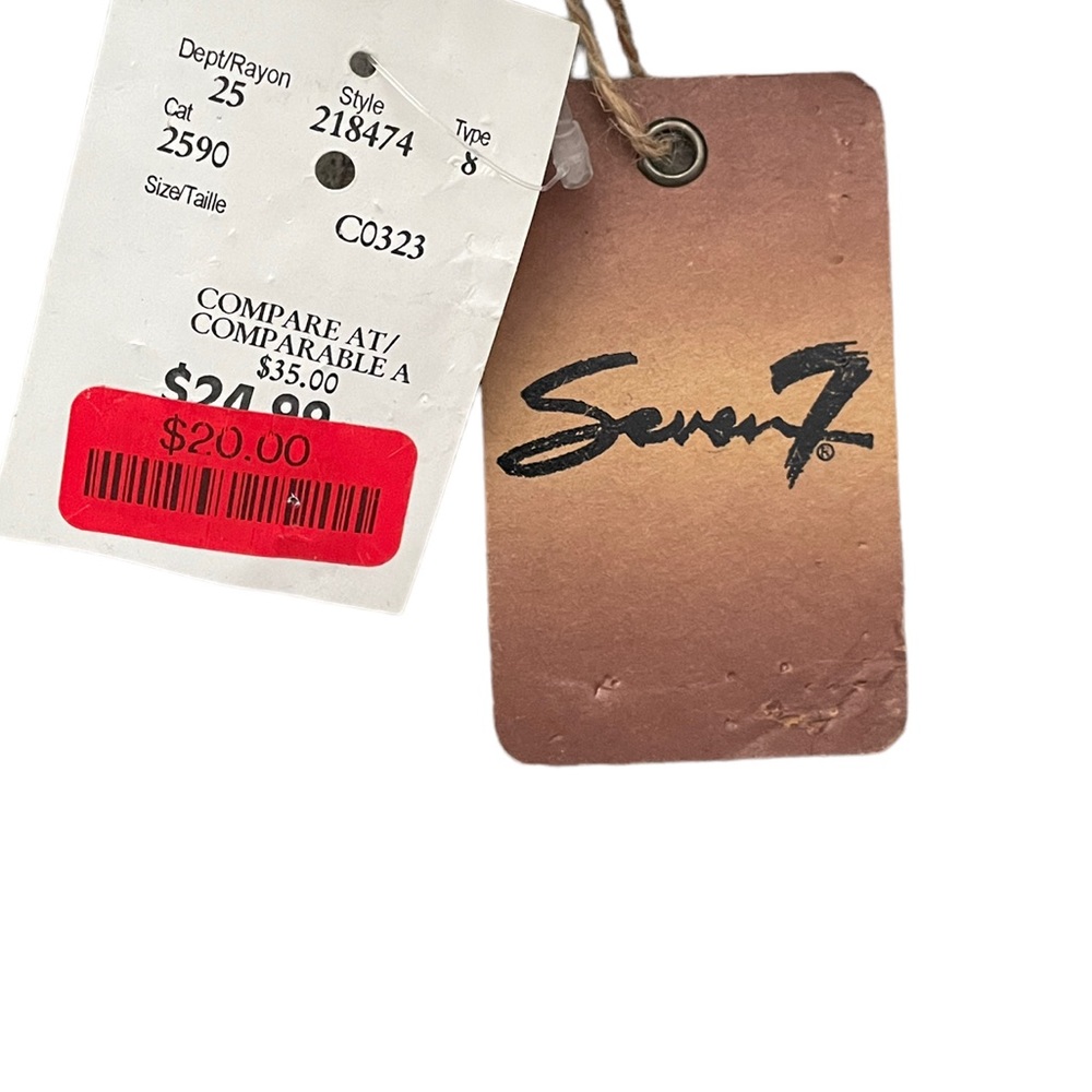 Seven7 Sandals - Picture 3 of 6